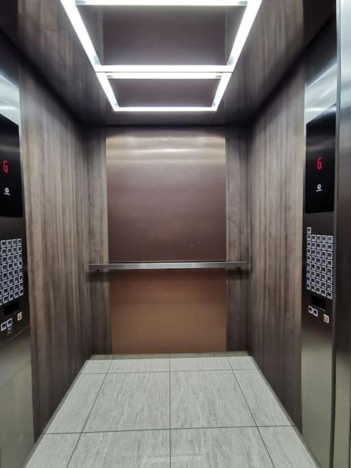 Apartment C3014 Almas Muji Studio100mbpsnetflix By *